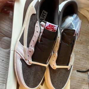 Travis Scott reverse mocha low 1s size 12